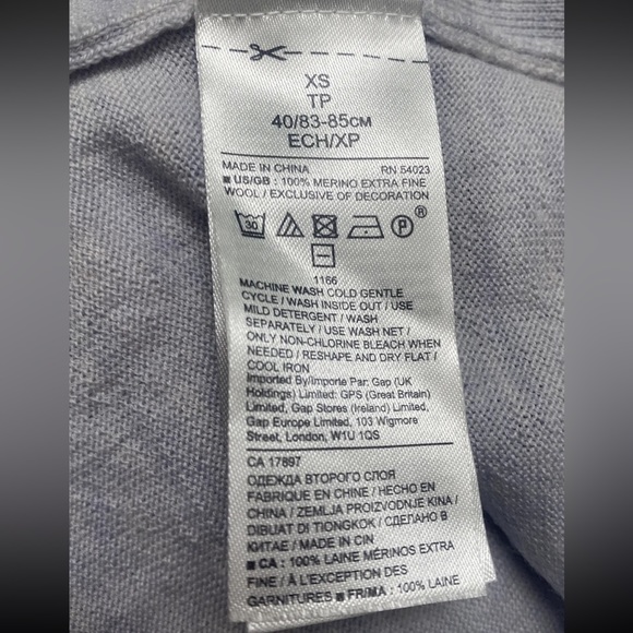 BANANA REPUBLIC Women's LOVELY Emb Sweater NWT Gray/Blue XS Washable Merino Wool - Picture 10 of 10